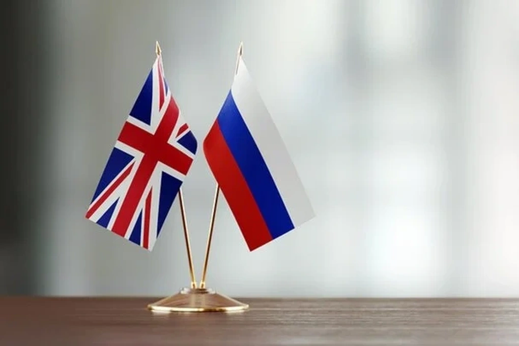 Anh-Nga tương khắc