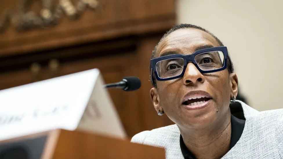 Chủ tịch Harvard từ chức - ví dụ của chiến tranh văn hóa học đường